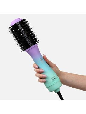 Aria blow dry brush-Brand new in box.